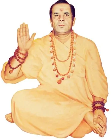 Sadgurudev Nikhileswarananda in blessing pose